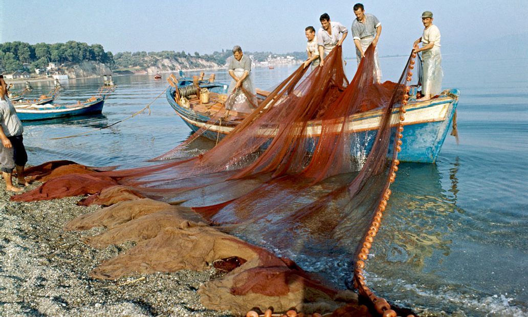 UN picture of fishermen in Evia, Greece