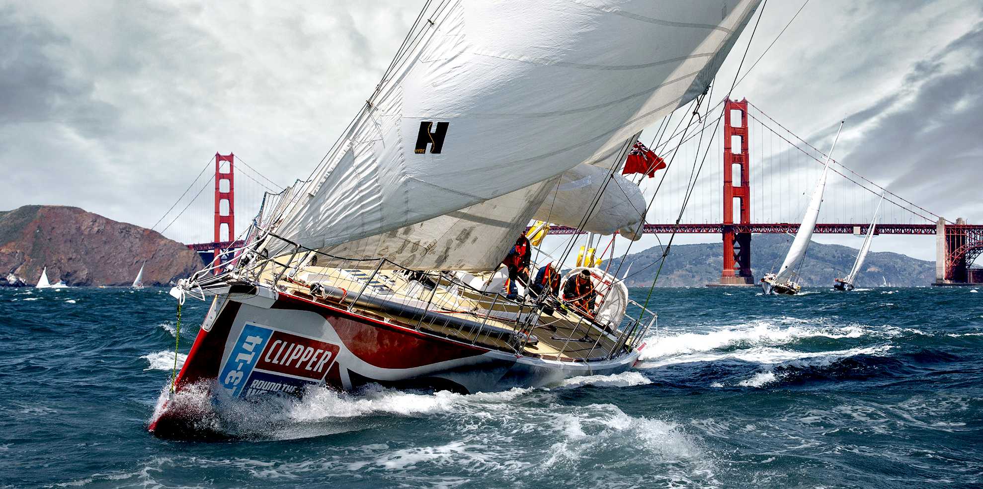 racing sailing yacht